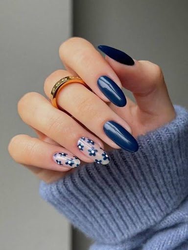 CHOOSING-NAIL-COLORS-TO-MAKE-YOUR-SKIN-LOOK-BRIGHTER-01