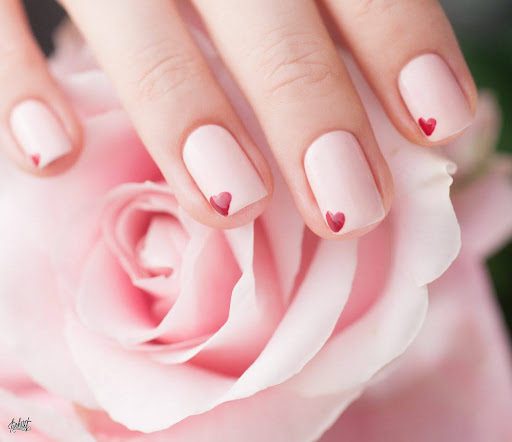 Which-Nail-Designs-are-Perfect-for-Valentine's-Day-2024